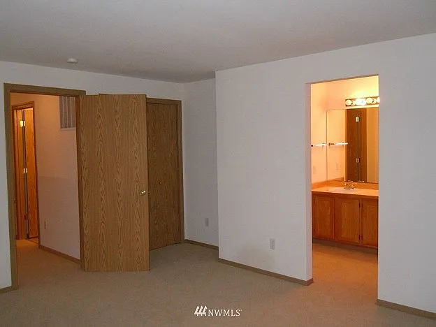 18325 SE 261st Ct — Photo 19