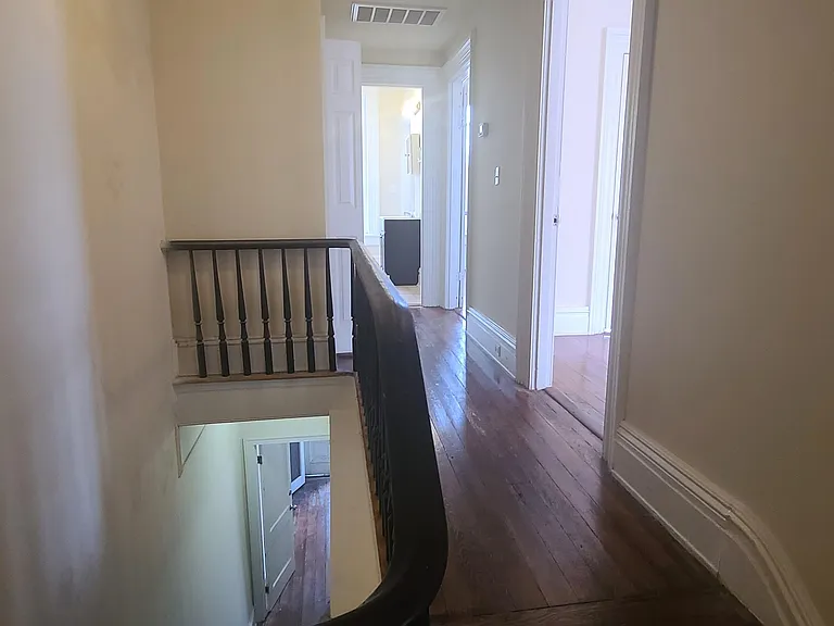 113 E Leigh St — Photo 15