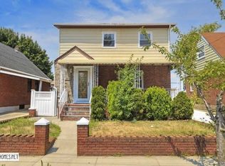 12818 Francis Lewis Blvd, Springfield Gardens, NY 11413