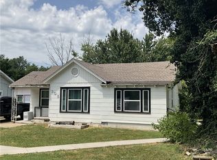 305 E Franklin St, Siloam Springs, AR 72761