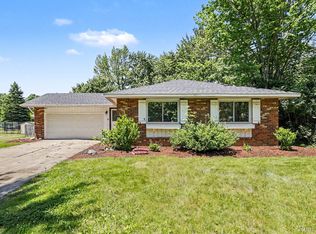 724 Chippewa Trl, Niles, MI 49120