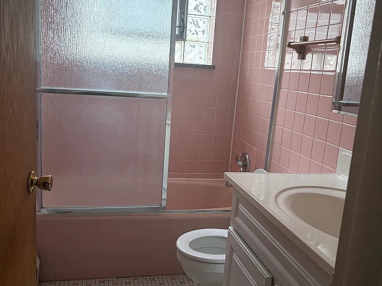 6743 N California Ave #1 — Photo 3