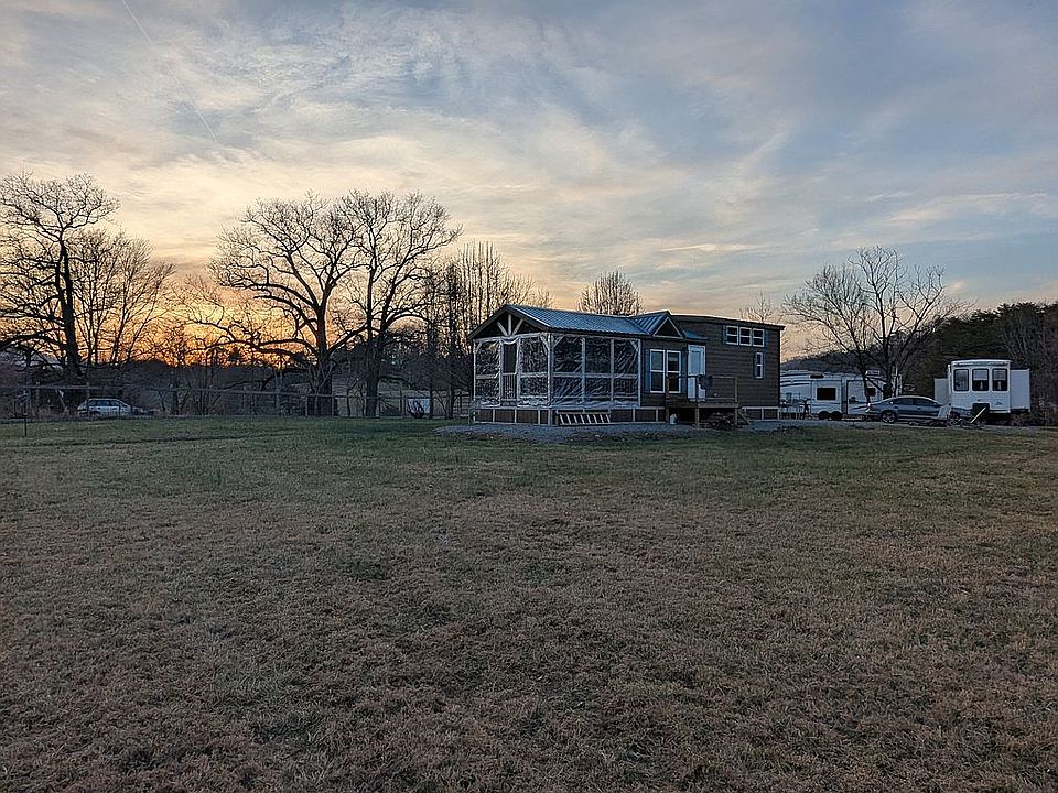 1st image of 137 Cowboy Ln