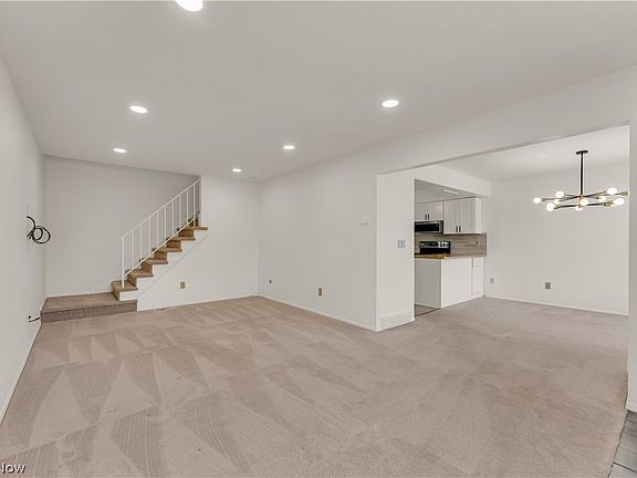 4th image of 805 Tollis Pkwy