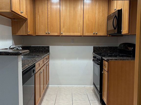 5th image of 8715 Burton Way APT 204