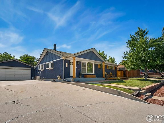 3rd image of 10731 Blue Jay Ln