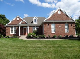 5947 Donegal Mnr, Clarence Center, NY 14032