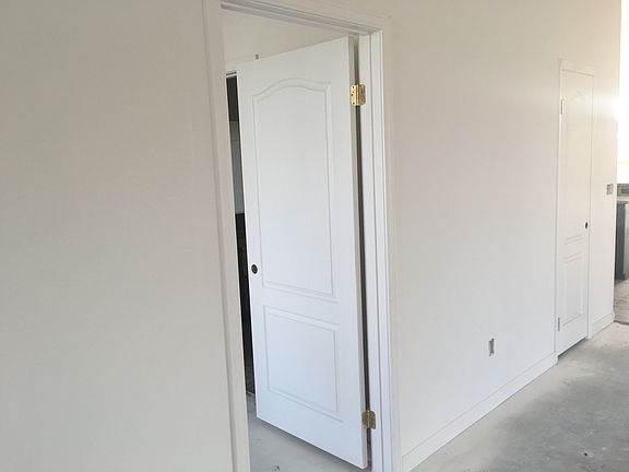 3rd image of 4908 Au Chocolat Dr