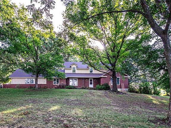 3rd image of 22829 Showalter Rd