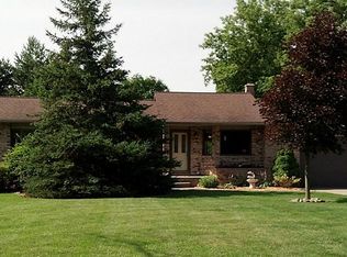 2458 Pollock Rd, Grand Blanc, MI 48439