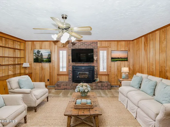 5413 Nc 42, Elm City, NC 27822