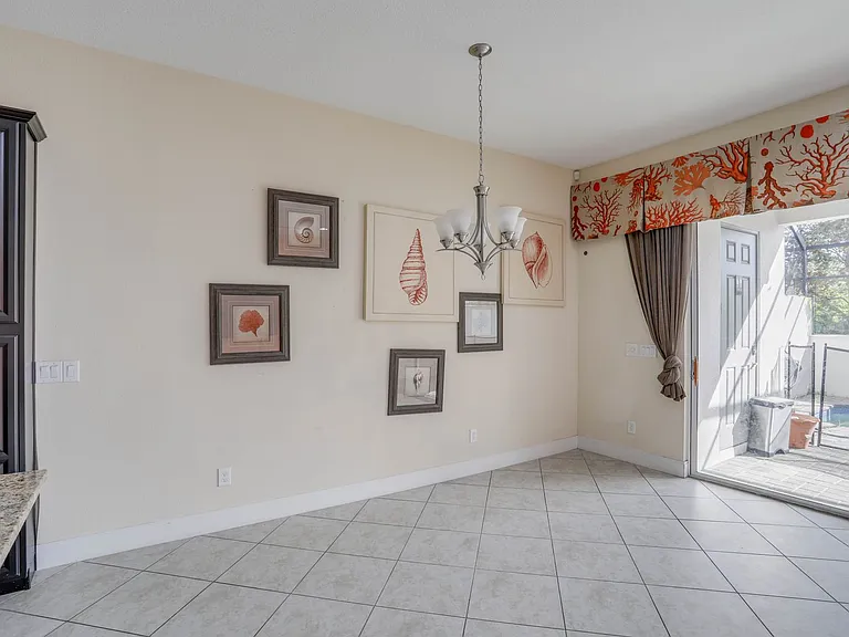 510 Captiva Dr — Photo 10