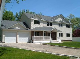 101 Browns Rd, Nesconset, NY 11767