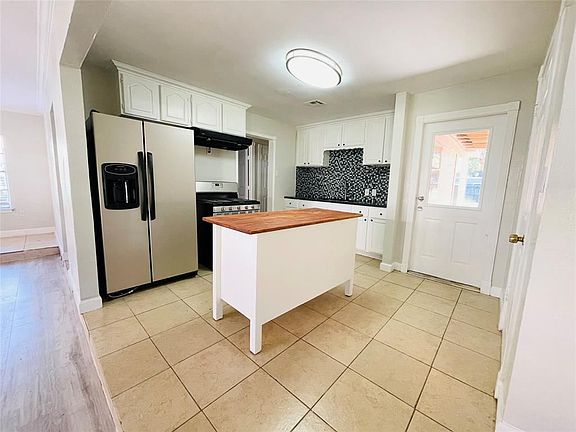 5th image of 6413 Schiller St