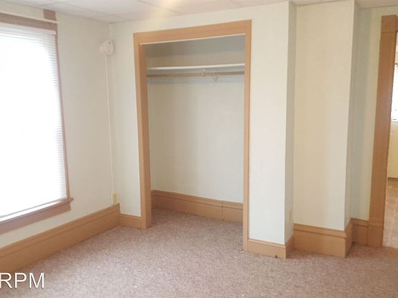 3rd image of 523 W 2nd St