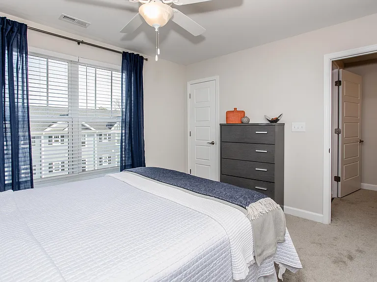 The Reserve at Rivington Townhome Rentals — Photo 15