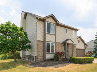 46395 Greenbriar St, Chesterfield Township, MI 48051