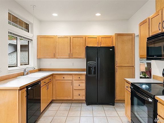 5th image of 8819 123rd Ln NE