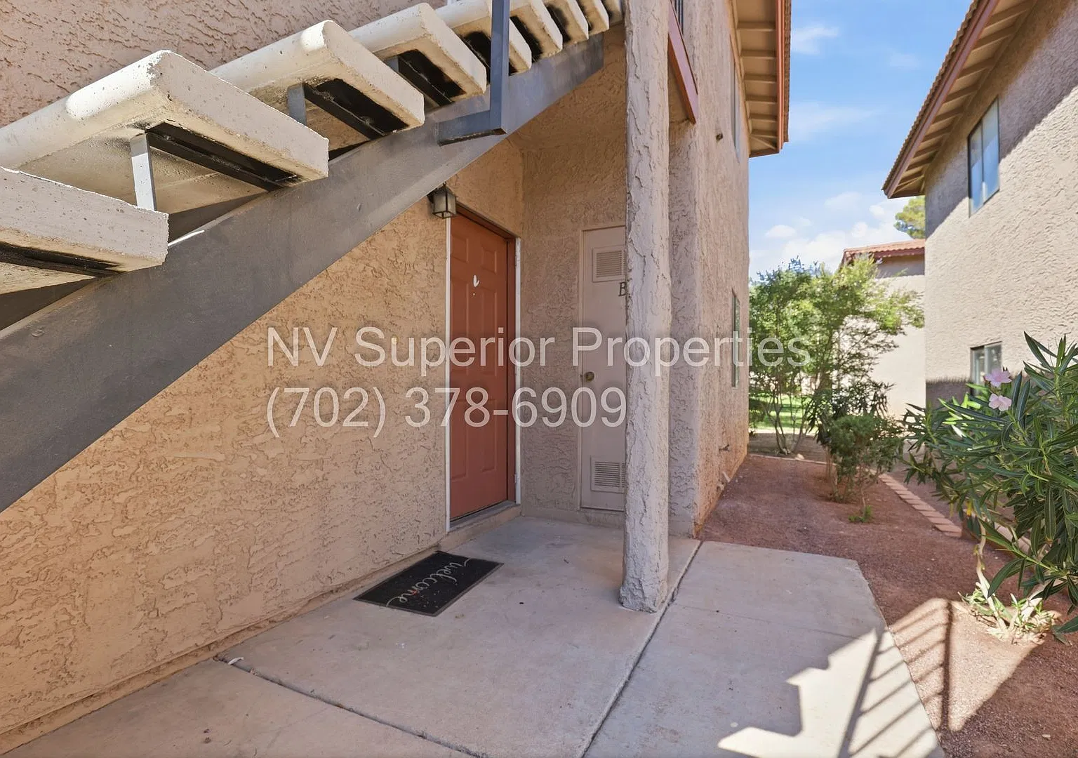 SW!! 1st Floor condo!! Balcony!! Fire Place!! Community Pool Park!! Pet Friendly (Cats & small do... — Photo 2