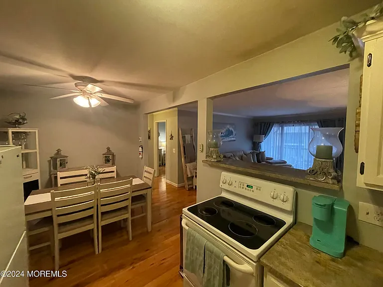 330 Shore Dr #24 — Photo 7