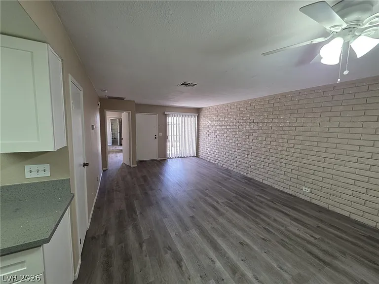 3009 Saint George St #F — Photo 30