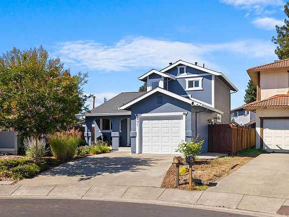 2nd image of 971 Hacienda Circle