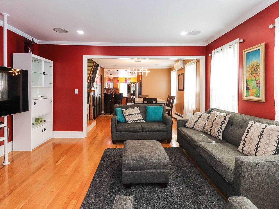 1st image of 8939 199th St