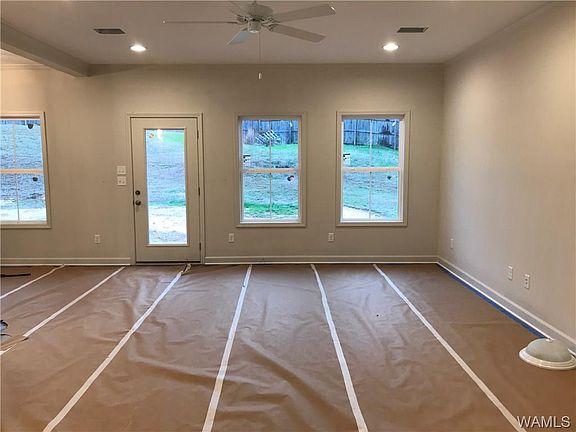 4th image of 402 Camille Ln #99