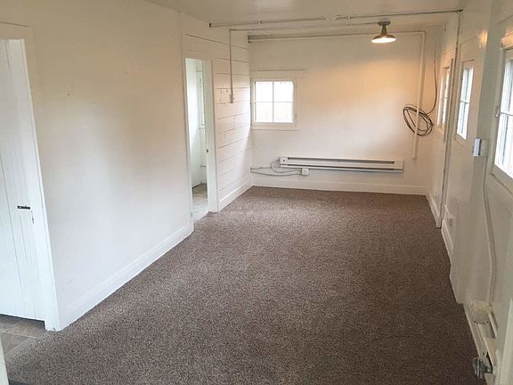 3rd image of 3840 N Newton St
