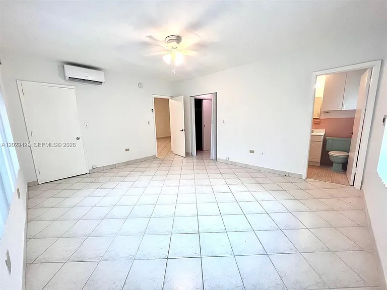 10178 Collins Ave #107 — Photo 16