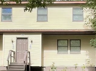 33 Mountain Dr, Mount Pocono, PA 18344