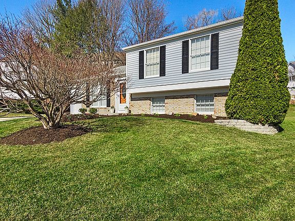 5th image of 804 Bear Creek Ct