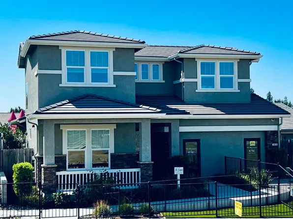 1030 Meadowlands Dr, Oakdale, CA 95361