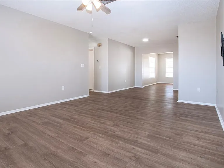 802 Buttonwood Dr — Photo 9