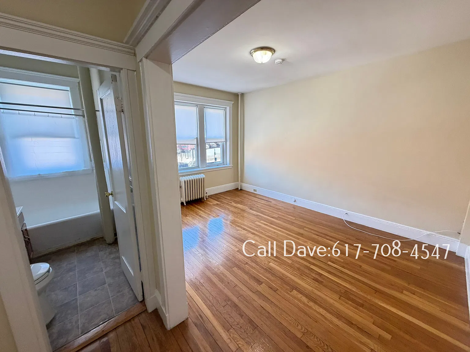 64 Woodstock Ave — Photo 2