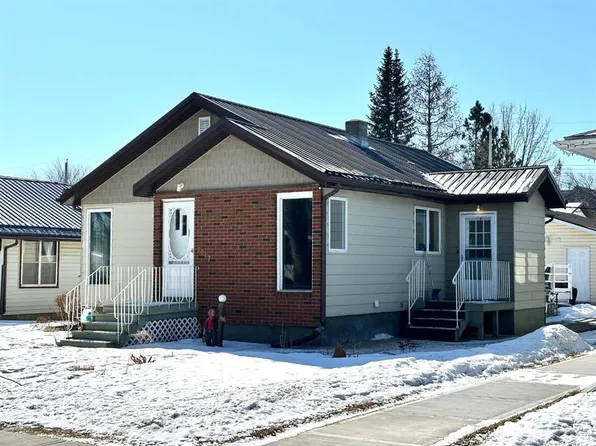 1217 N 4th Ave, Wainwright, AB T9W 1G7