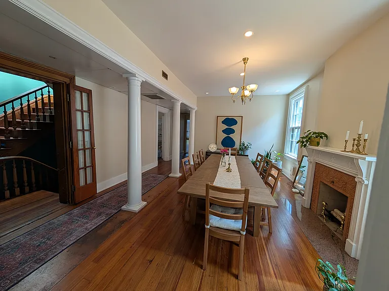 1332 Broadway St — Photo 4