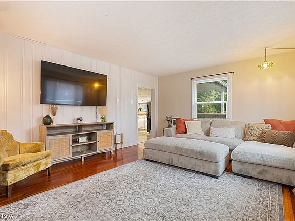 2nd image of 391 Alpha Ave