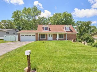 449 Wildwood Pkwy, Ballwin, MO 63011