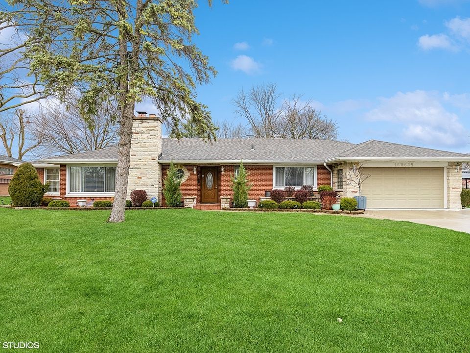 1st image of 16W638 Red Oak Ave