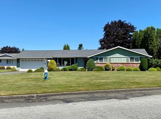 871 Garden Dr, Lynden, WA 98264