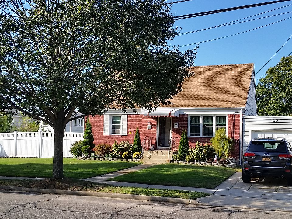 1st image of 133 Connecticut Ave