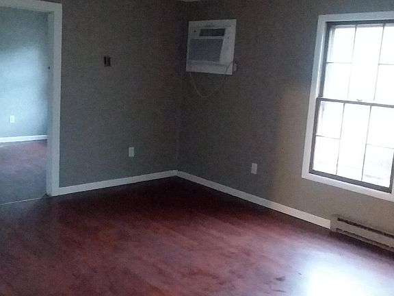 3rd image of 110 S Highland Ave APT 1