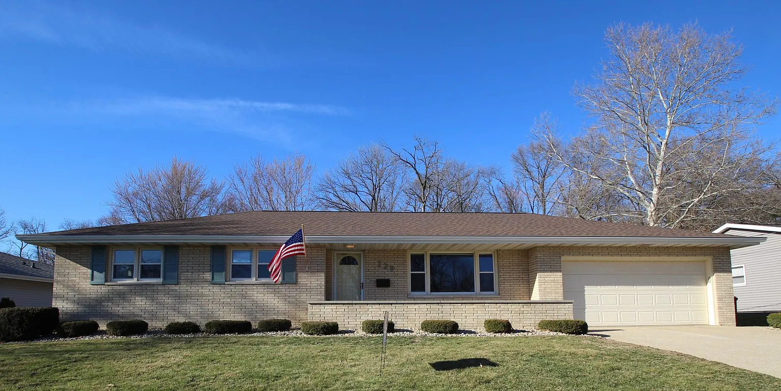 129 Lakeview Dr photo 1