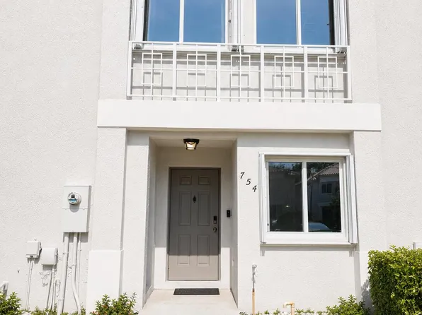 754 NW 208TH Drive #754, Pembroke Pines, FL 33029