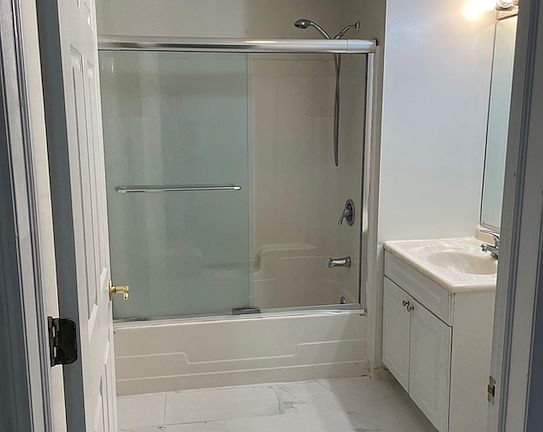 2nd image of 318 54th St APT 1L