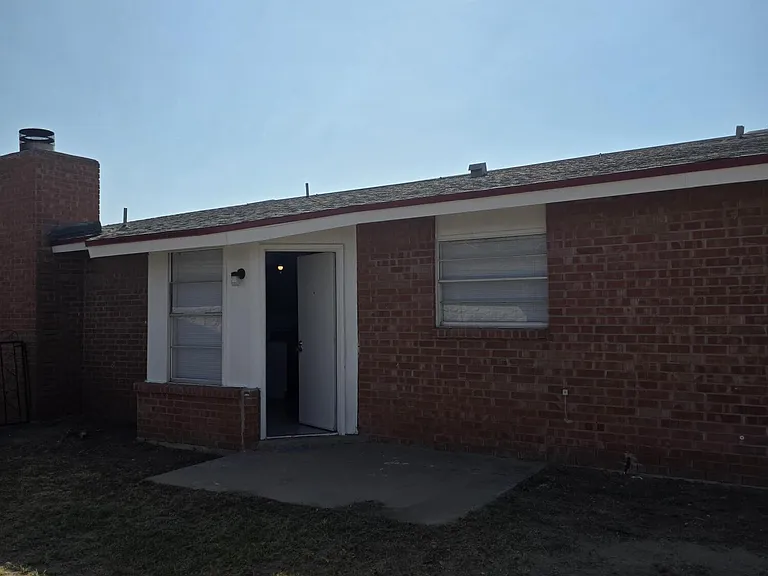 3005 Barkarian Pl — Photo 31