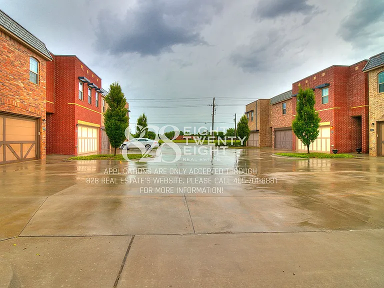 4732 W Main St — Photo 2