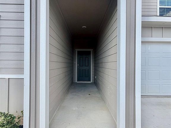 3rd image of 214 Balmorehea St