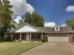2096 E Stanwyk Dr, Fayetteville, AR 72703